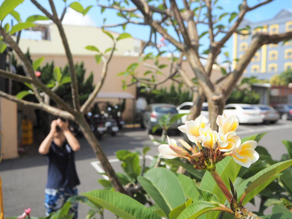 The Riverside Hotel Kota Tua Hengchun Bagian luar foto